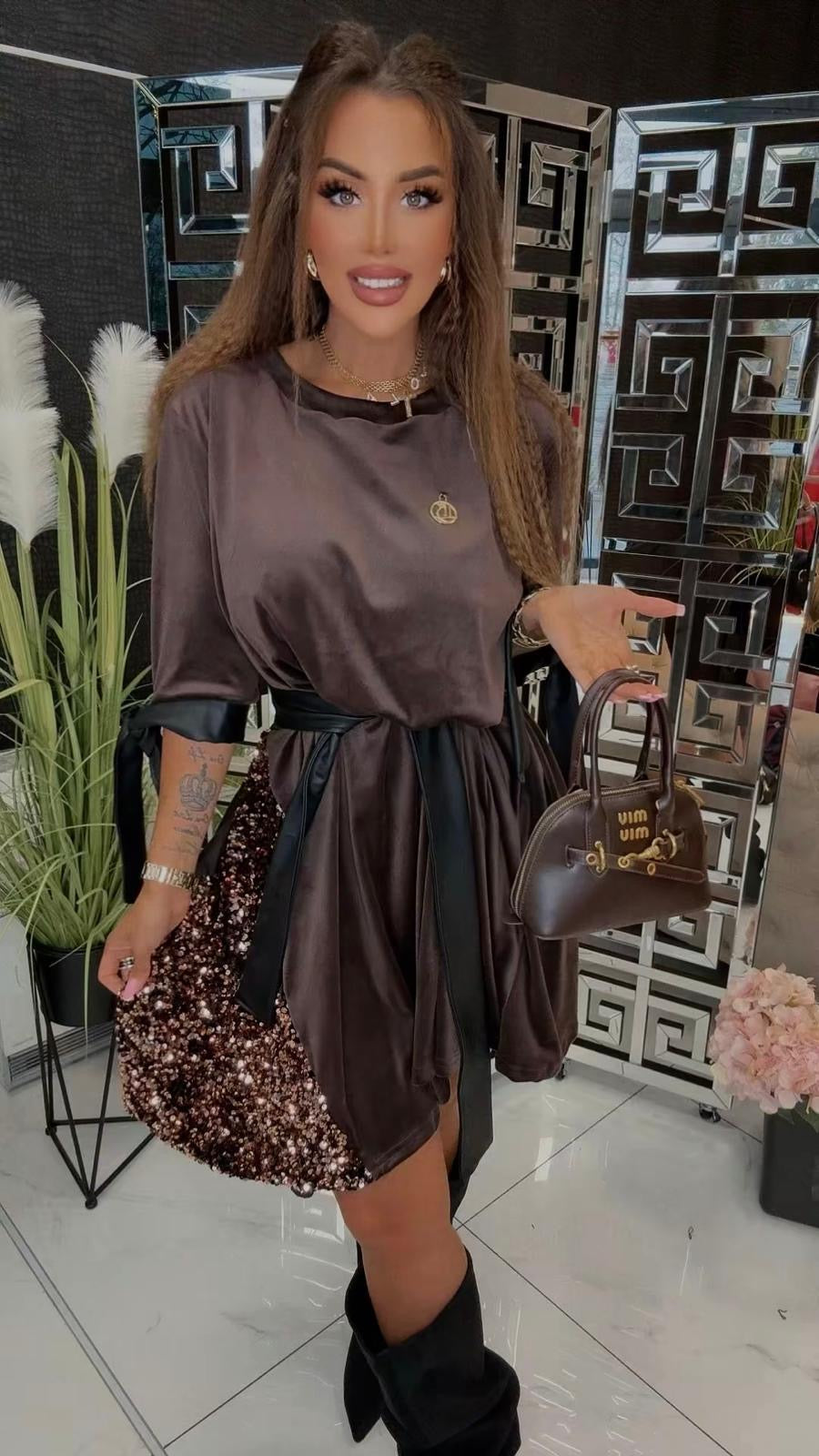 Lola Bianka “VELUR” ruha